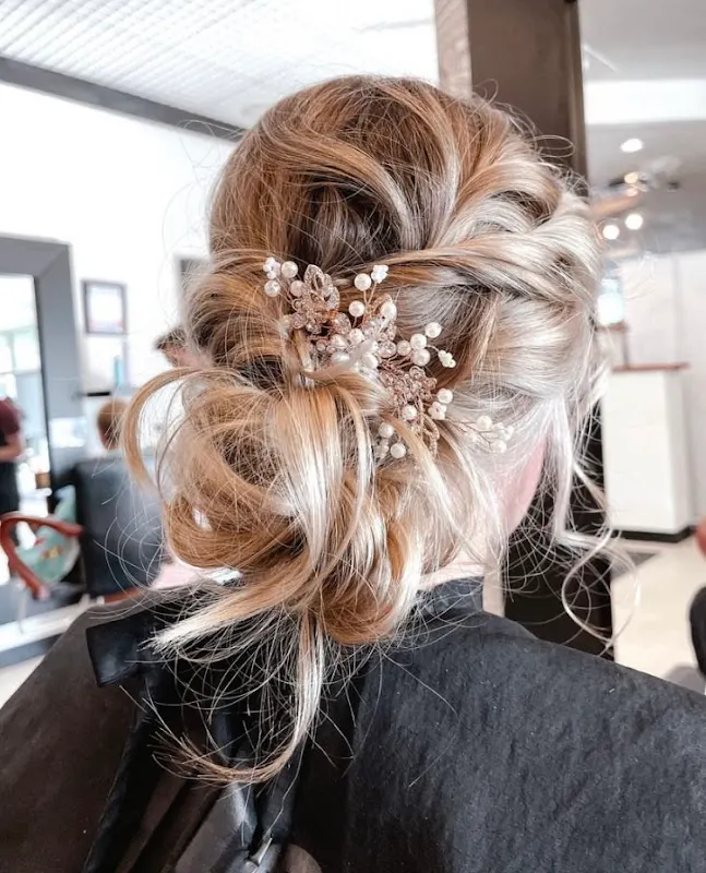 Metropolitan Salon & Spa — Beauty salon in La Crosse